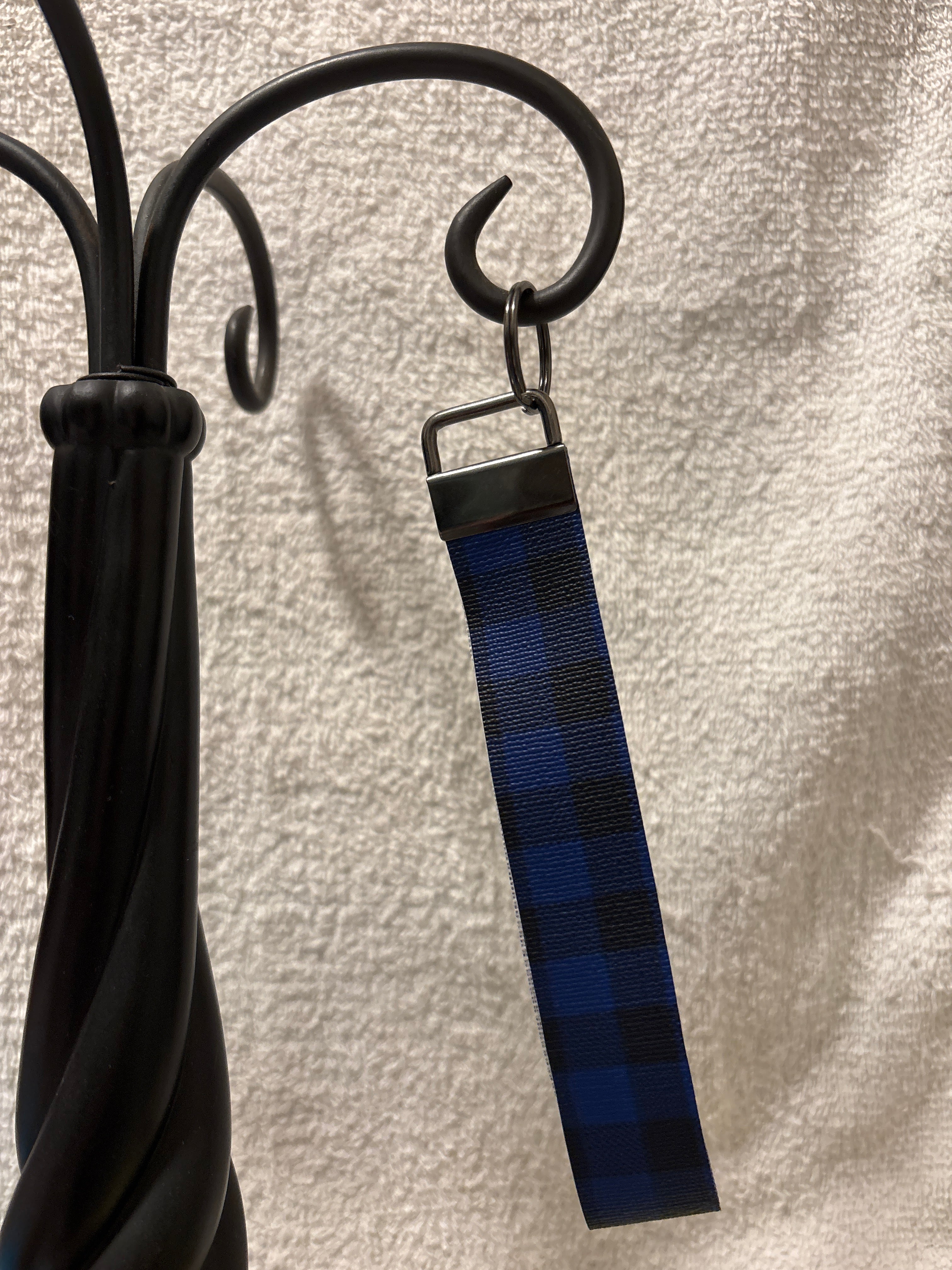 Keychain -faux leather wristlet (Checkered)