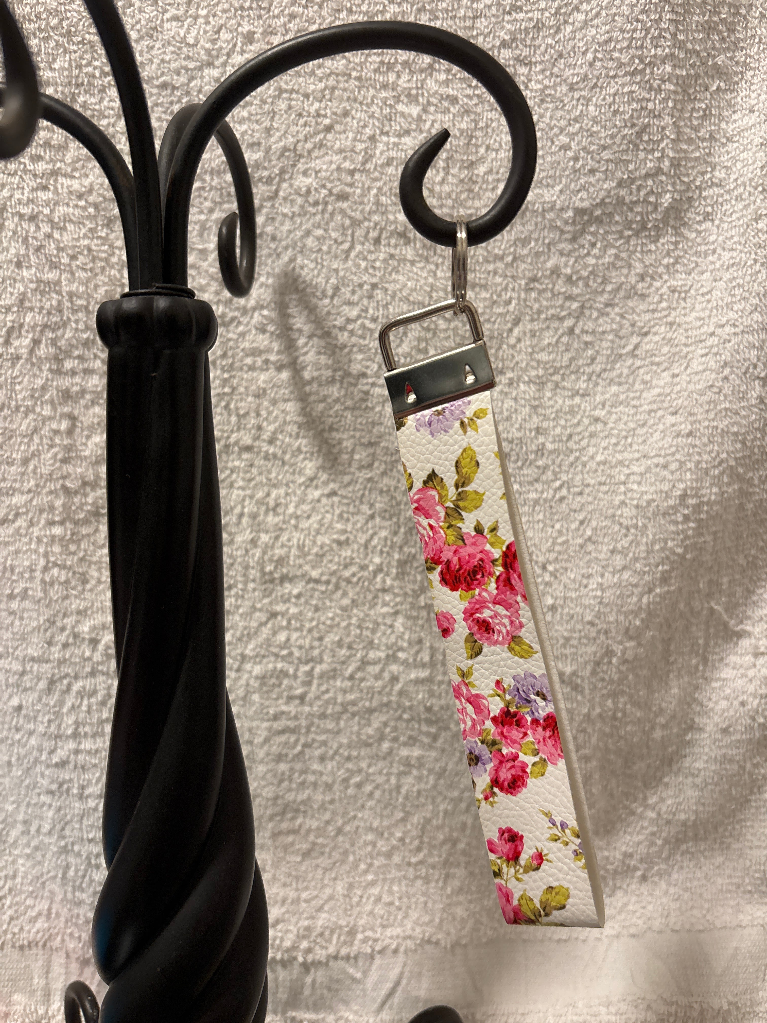 Keychain-faux leather wristlet Muli-color