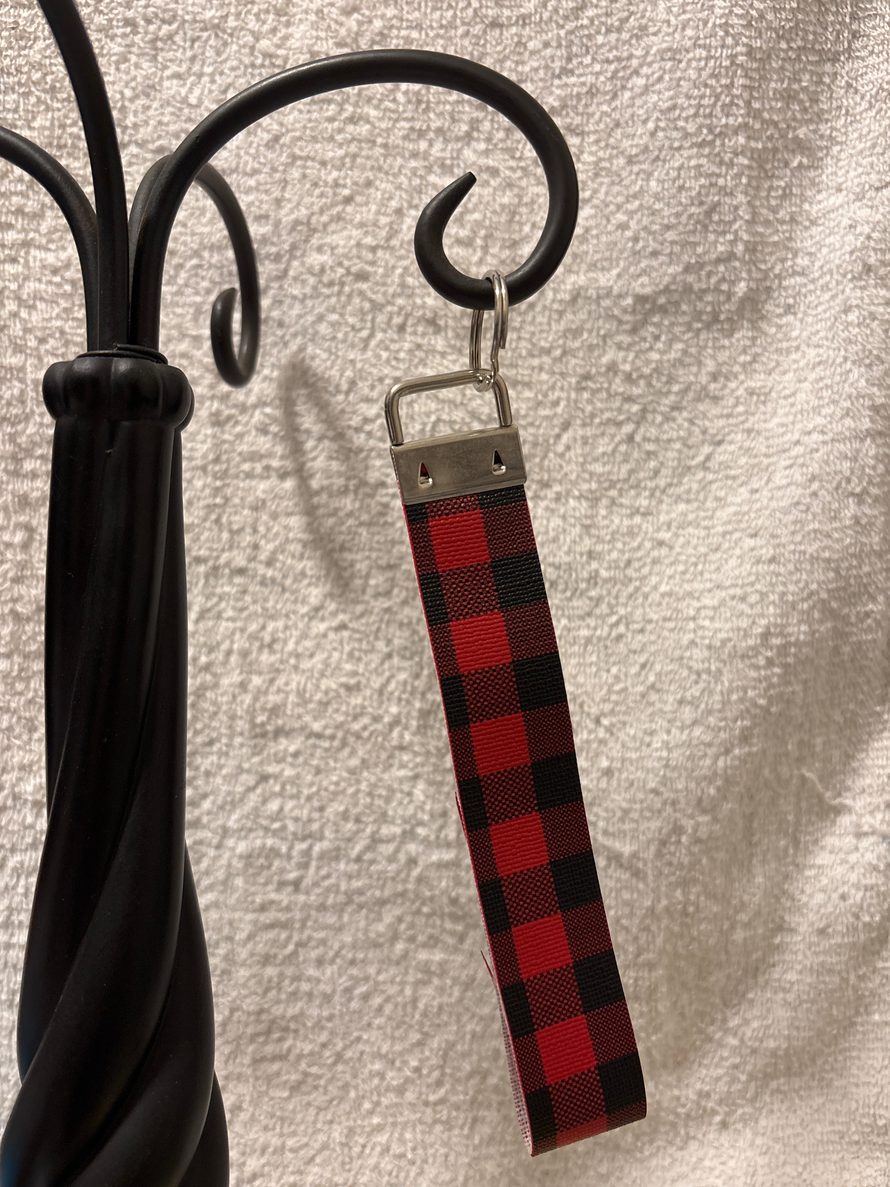 Keychain -faux leather wristlet (Checkered)